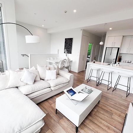 Luxury 2 Bedroom Apartment With Cocktail Bar And Espresso Machine オークランド エクステリア 写真