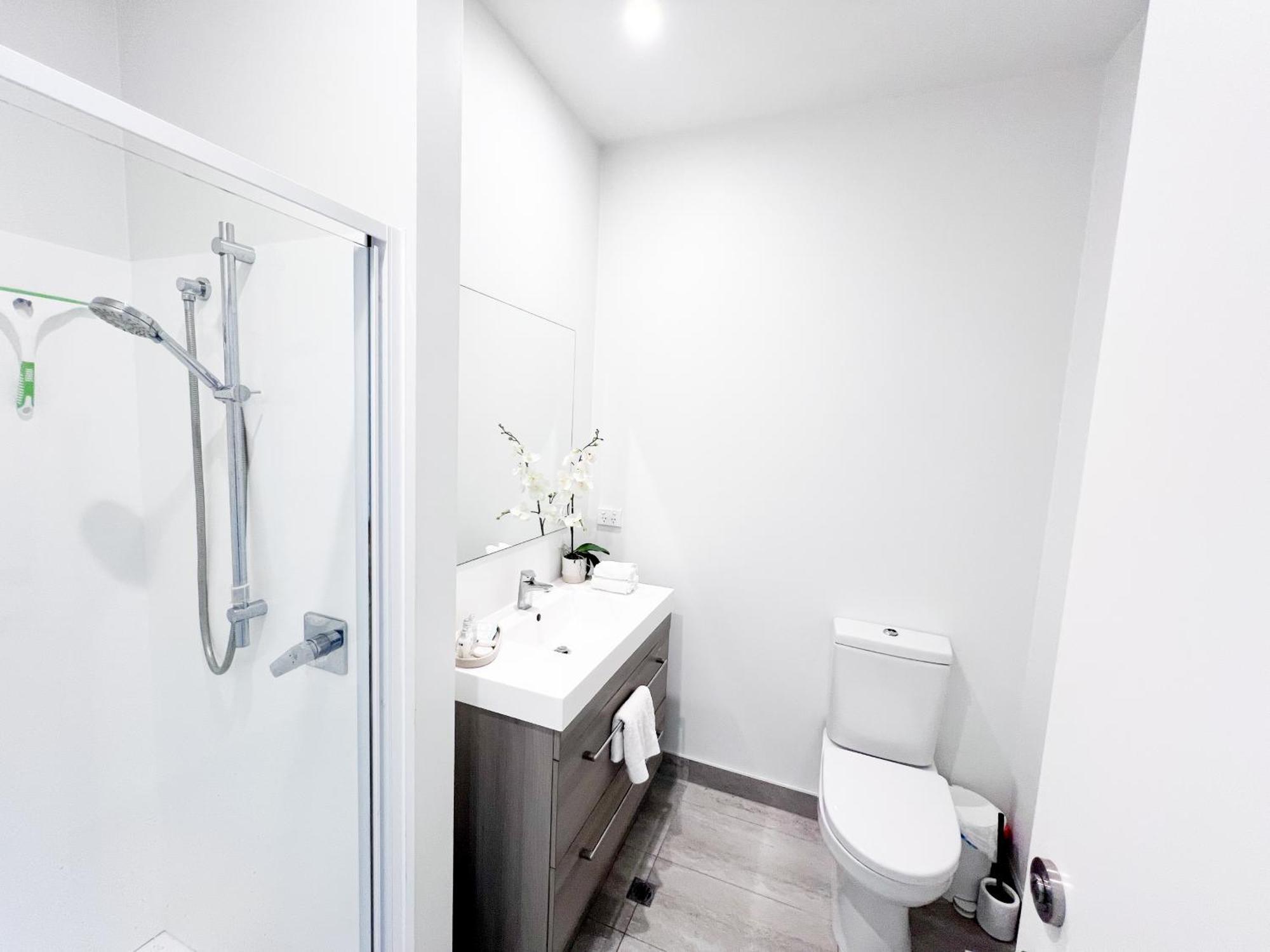 Luxury 2 Bedroom Apartment With Cocktail Bar And Espresso Machine オークランド エクステリア 写真